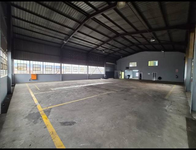 650M² WAREHOUSE TO LET IN WADEVILLE